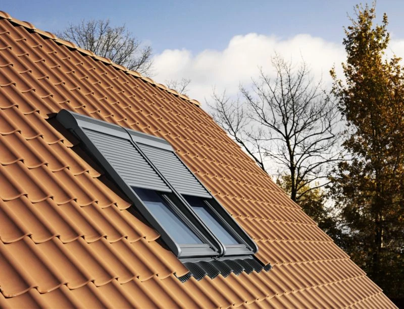 Volet Roulant De Fenetre De Toit Electrique En Aluminium SML MK04 0000S Gris Anthracite - Larg. 78 Cm X Haut. 98 Cm 1 Volet Roulant De Fenetre De Toit Electrique En Aluminium SML MK04 0000S Gris Anthracite - Larg. 78 Cm X Haut. 98 Cm