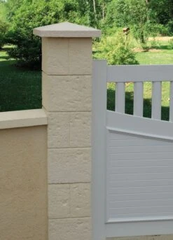 Chapeau De Pilier Cheverny Pointe De Diamant 40 X 40 Creme